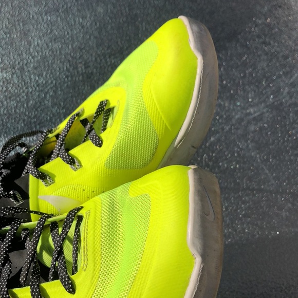 Nike Metcon 1 Volt Platinum - Picture 12 of 15